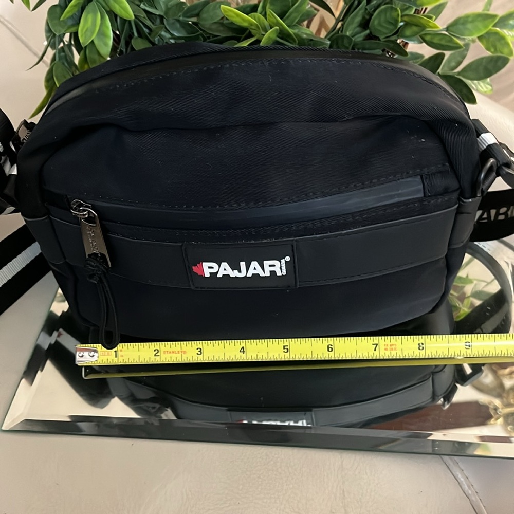 Pajar Elegant Black Crossbody Bag - Picture 10 of 12